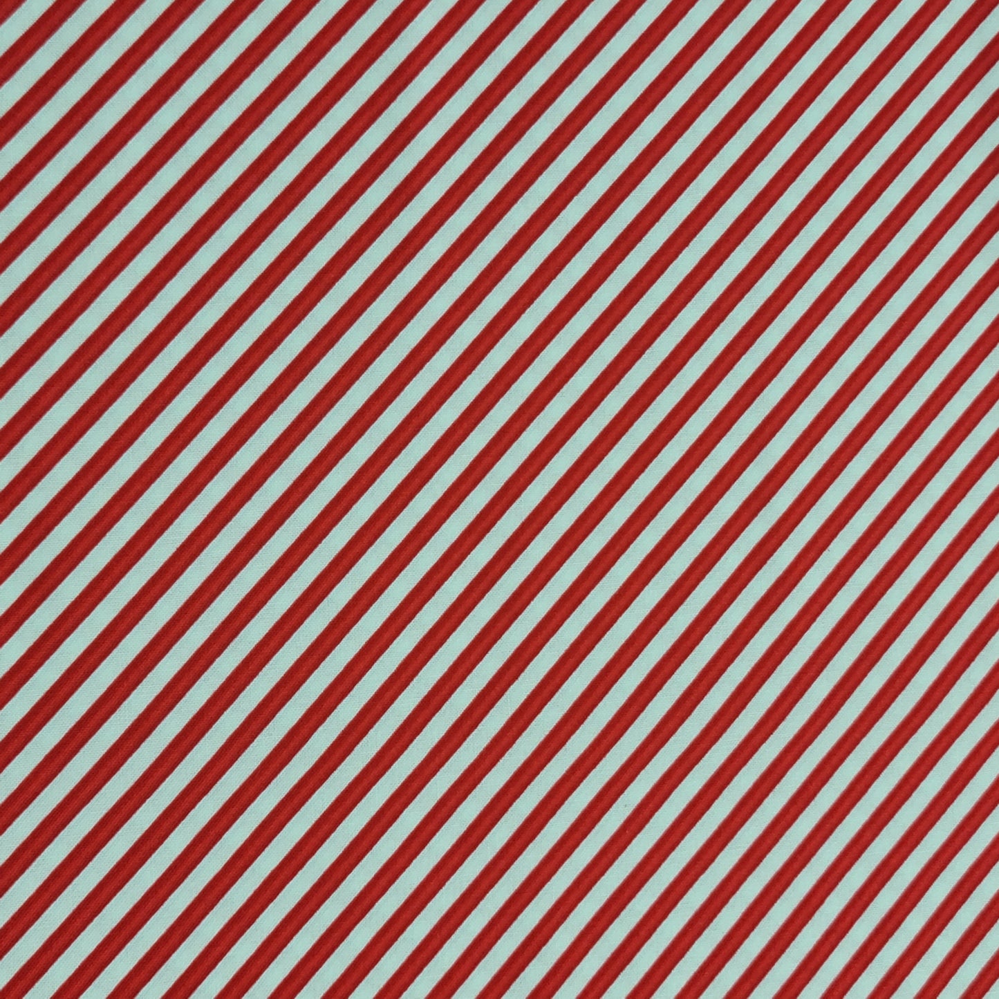 Tejido rayas diagonales rojo y blanco. Timber Gnomies Tree Farm